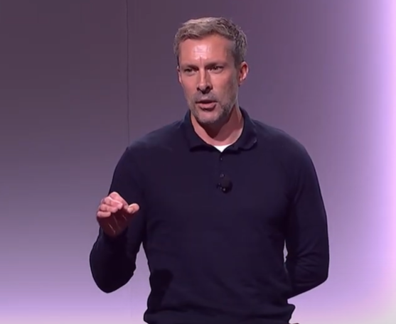 Simon Delaney presenting after nearly two decades in lead generation